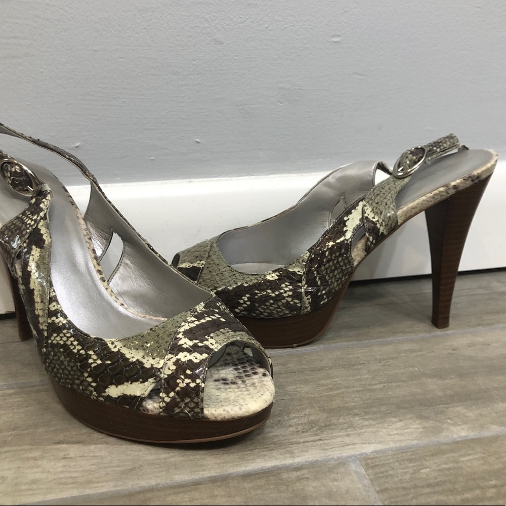 Marc Fisher Size 8 Snake print heels